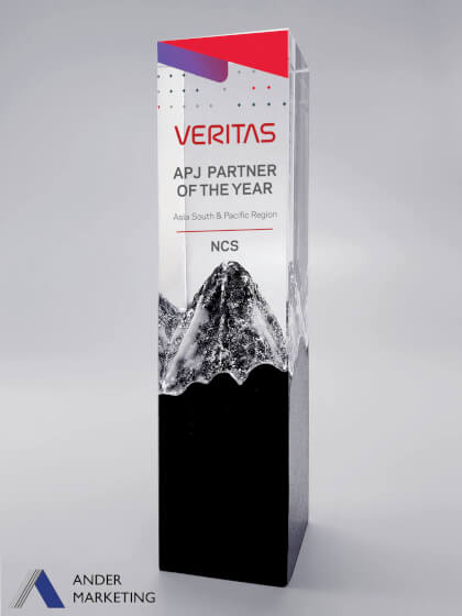 Crystal Trophy Award Crystal Trophy Award - Ander Marketing Singapore