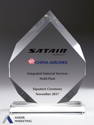 Crystal Trophy Award Crystal Trophy Award - Ander Marketing Singapore